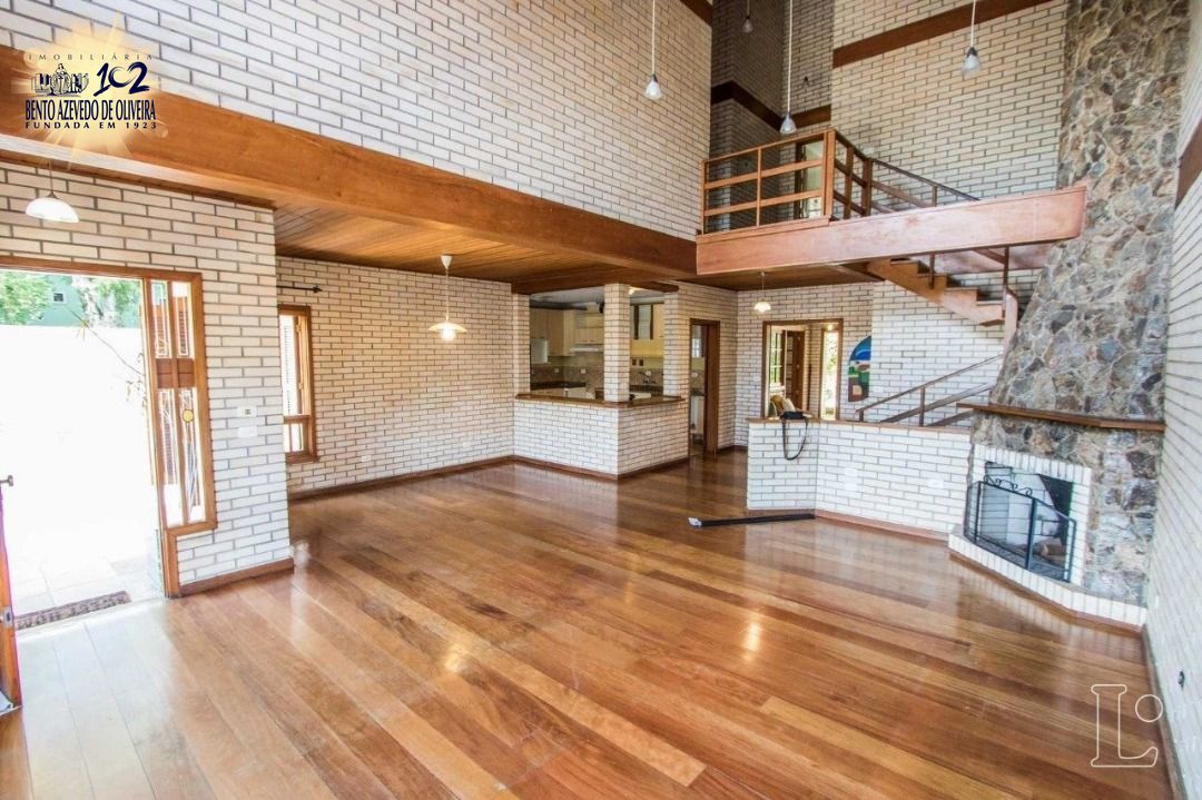 Casa, 3 quartos, 230 m² - Foto 1