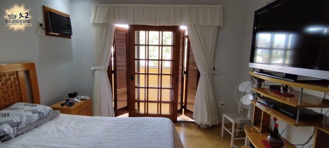 Casa, 4 quartos, 342 m² - Foto 19
