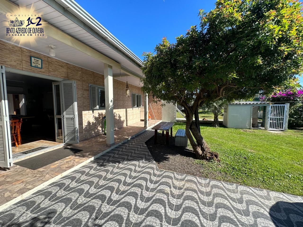 Casa, 4 quartos, 130 m² - Foto 1