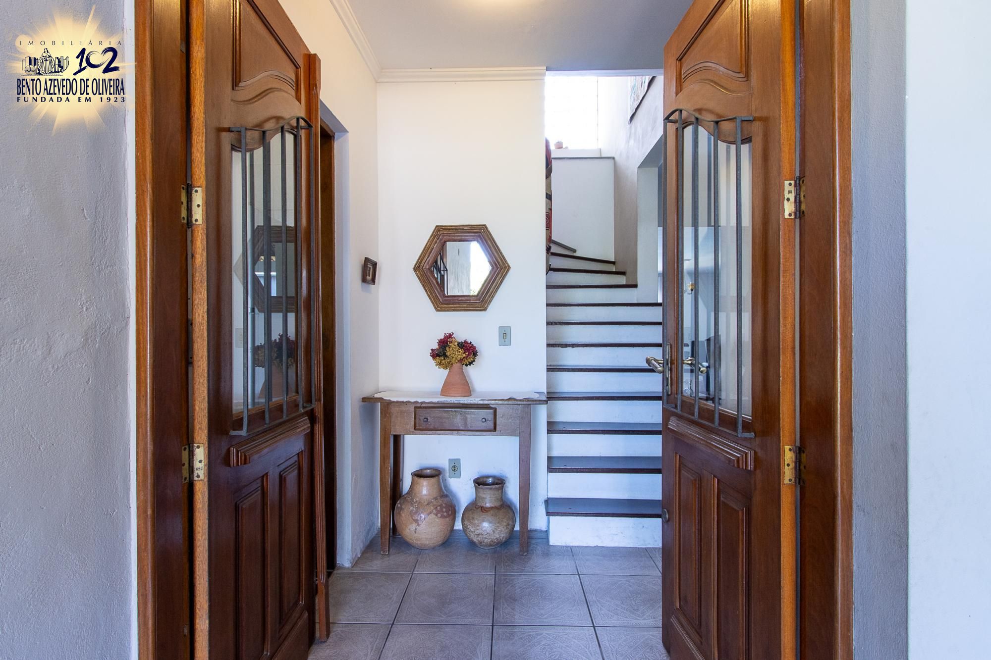 Casa, 3 quartos, 230 m² - Foto 1