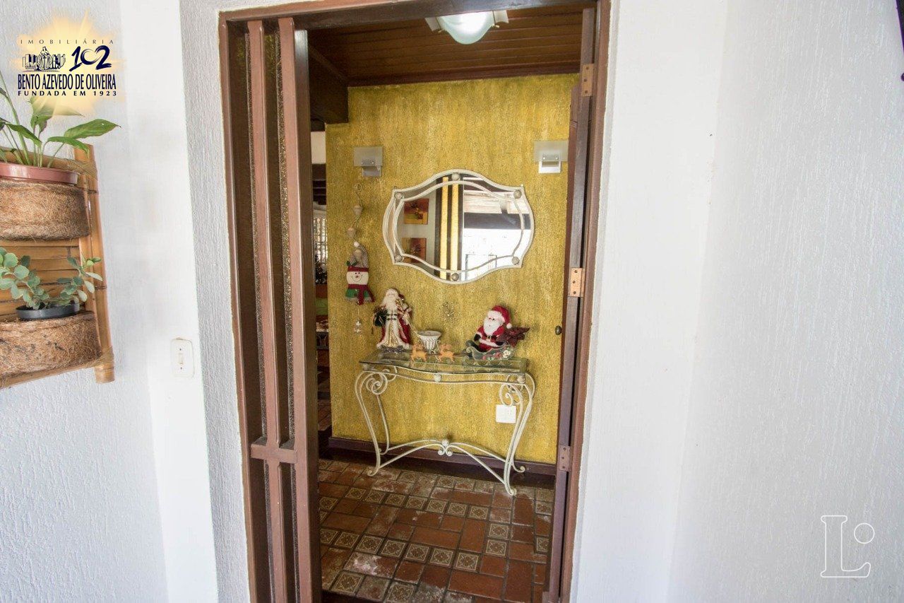 Casa, 4 quartos, 238 m² - Foto 4