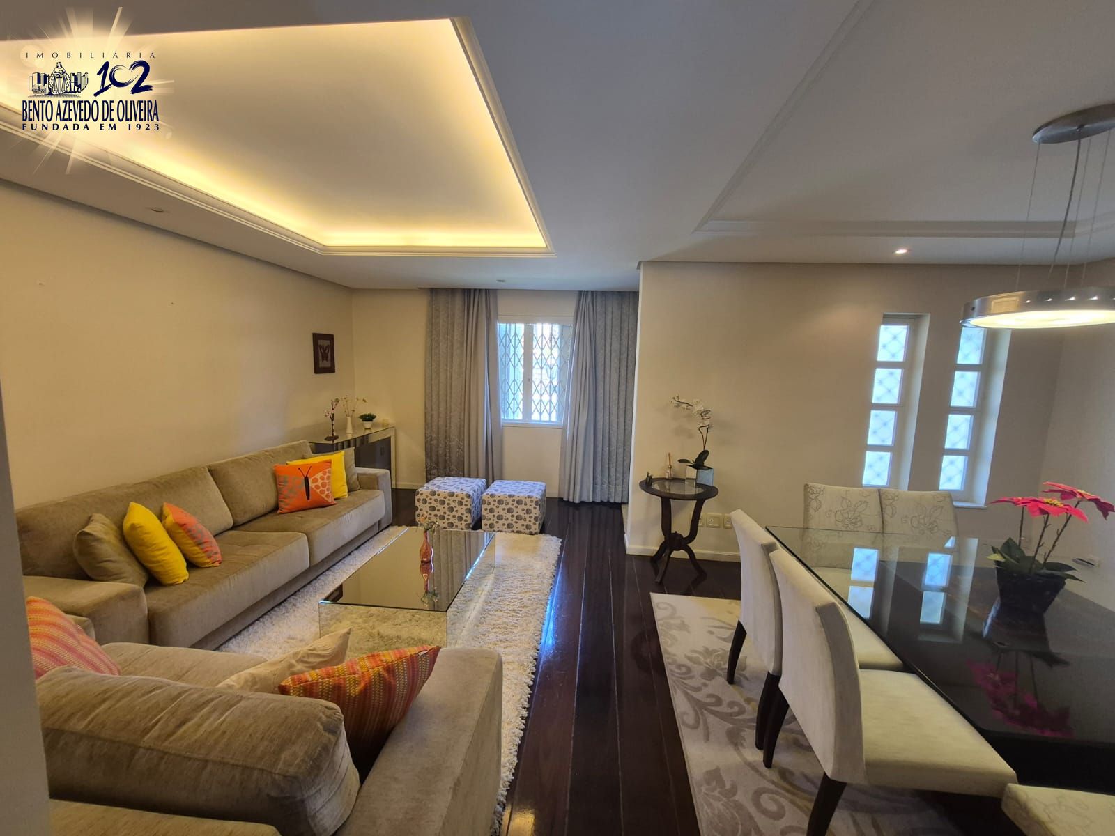 Casa, 3 quartos, 300 m² - Foto 1