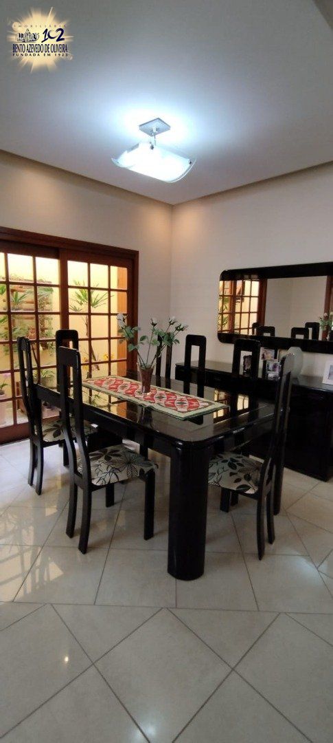 Casa, 4 quartos, 342 m² - Foto 9