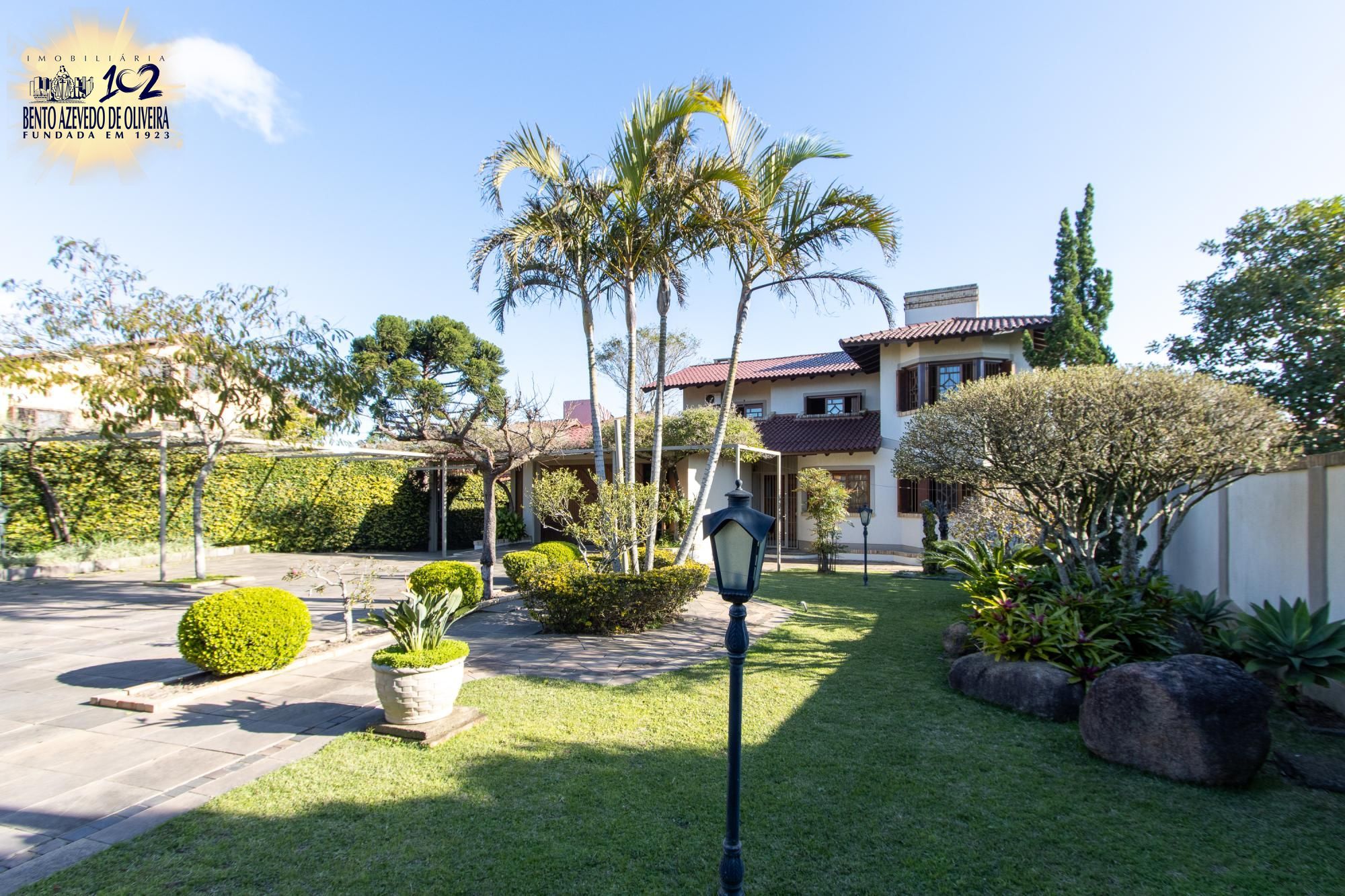 Casa, 4 quartos, 380 m² - Foto 1