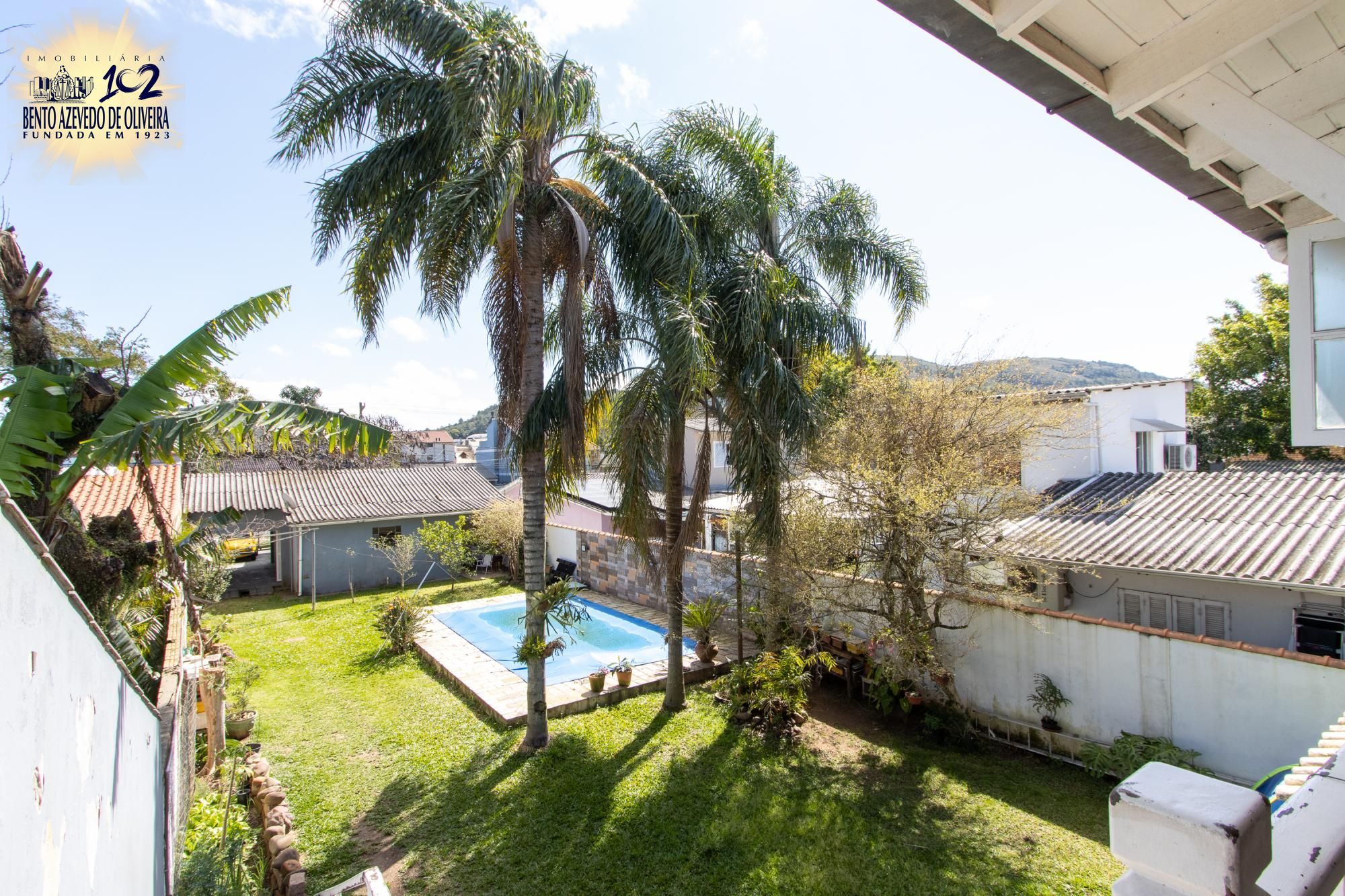 Casa, 4 quartos, 250 m² - Foto 1