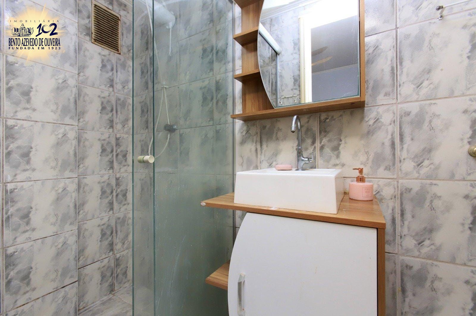 apartamento-banheiro-box