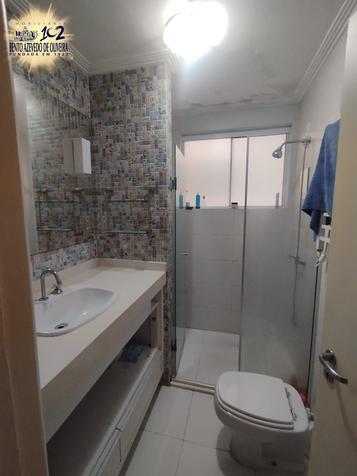 apartamento-banheiro-box