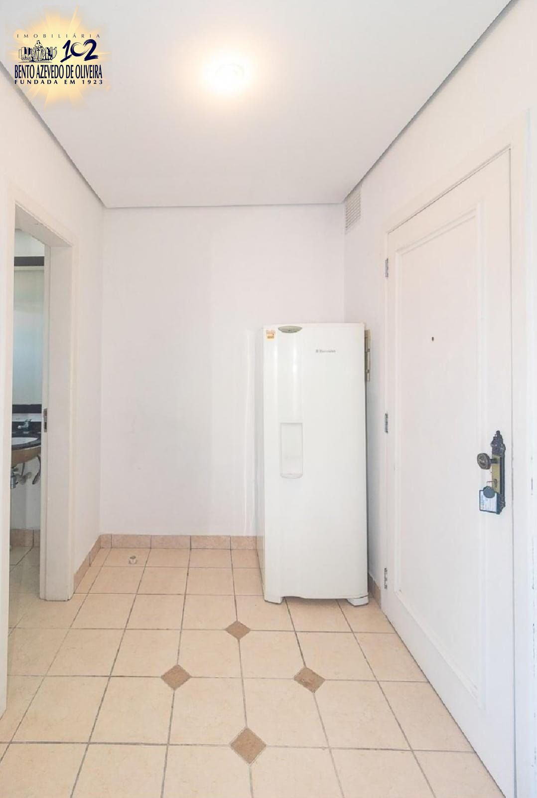 Apartamento, 1 quarto, 27 m² - Foto 2