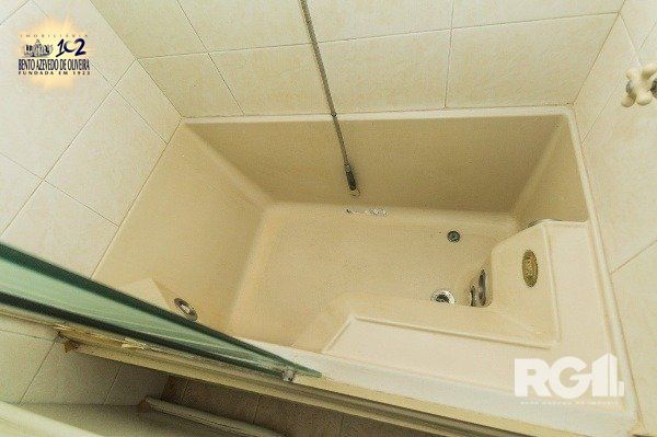 apartamento-banheiro-banheira