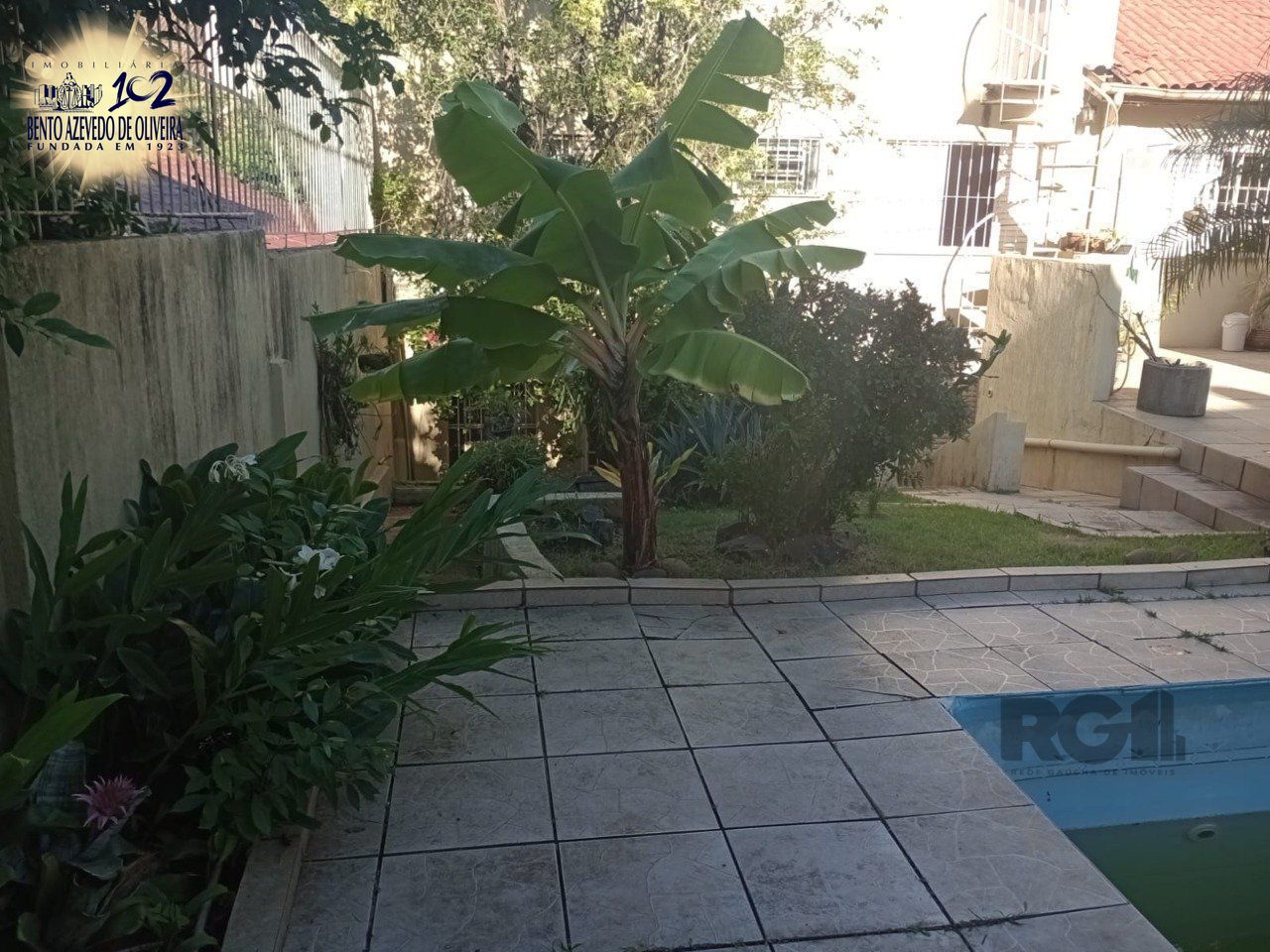 P%C3%A1tio+piscina.jpg+2025-04-10