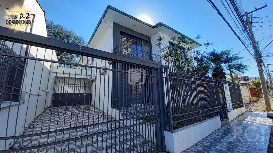 Casa, 4 quartos, 389 m² - Foto 1