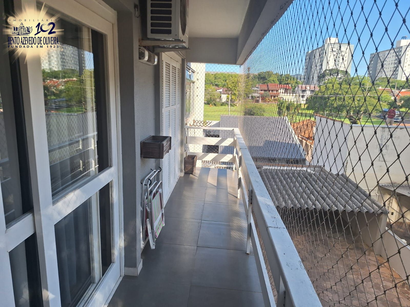 sacada interligando living e dorm.1