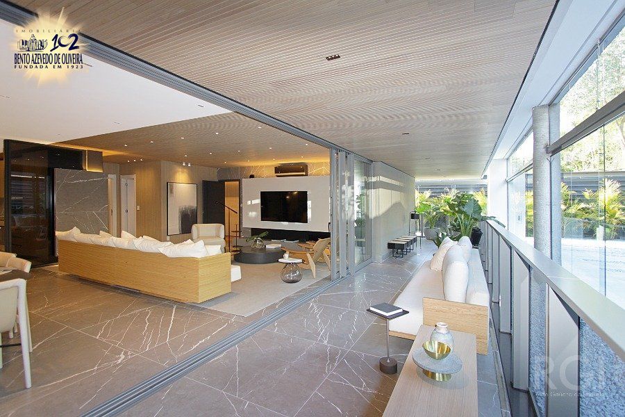 Apartamento, 3 quartos, 231 m² - Foto 1