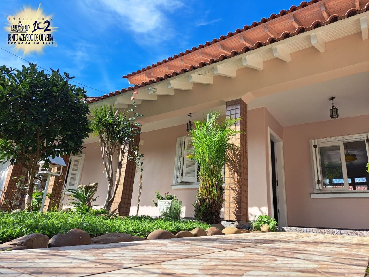 Casa, 4 quartos, 329 m² - Foto 2