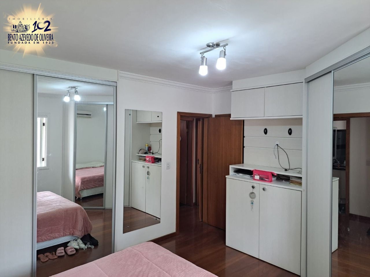Casa, 4 quartos, 329 m² - Foto 32