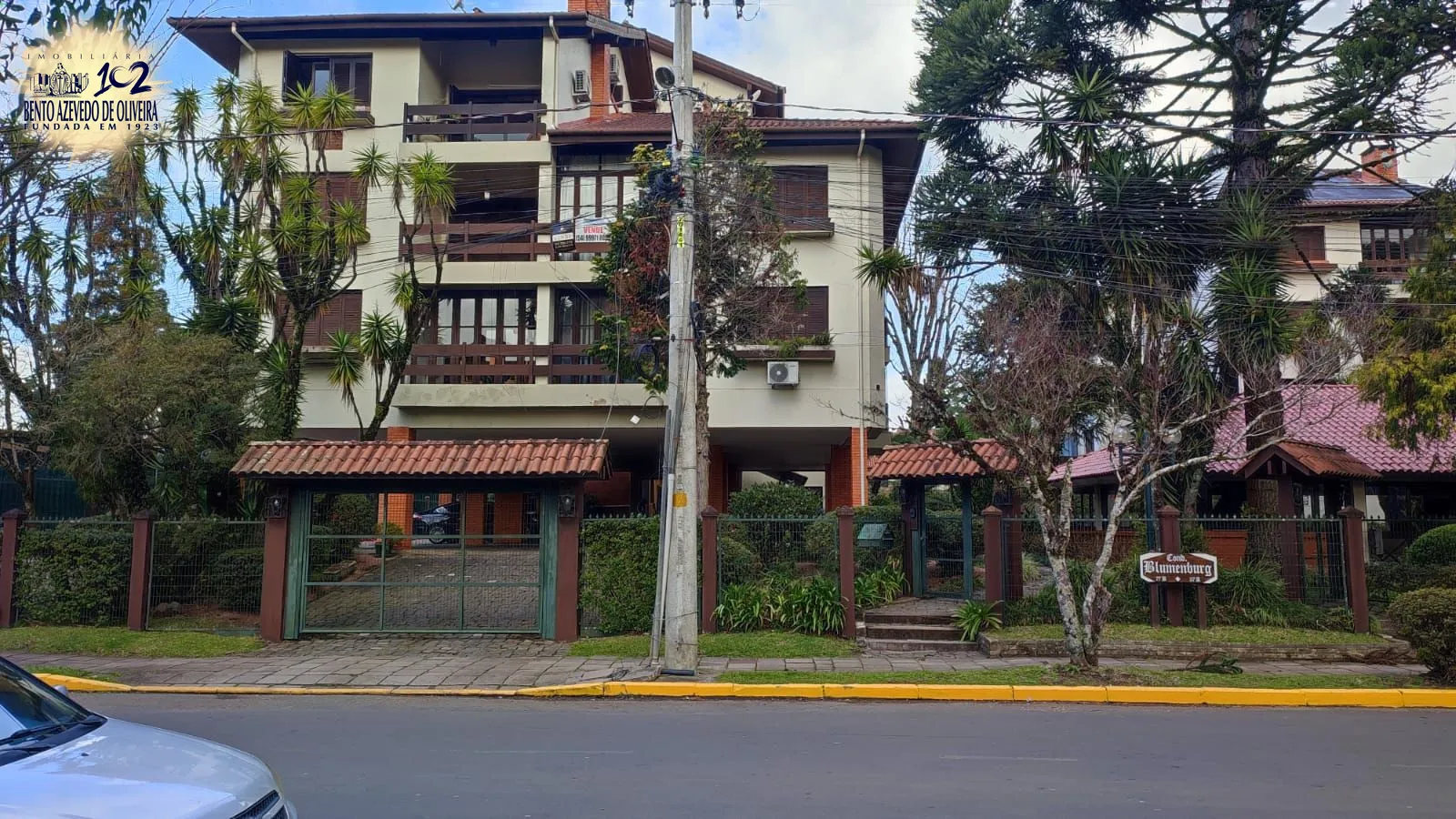 02-FACHADA