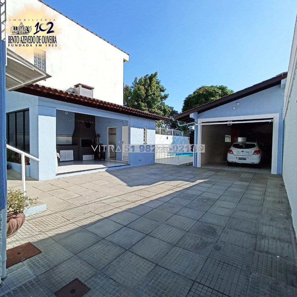 Casa, 4 quartos, 250 m² - Foto 1