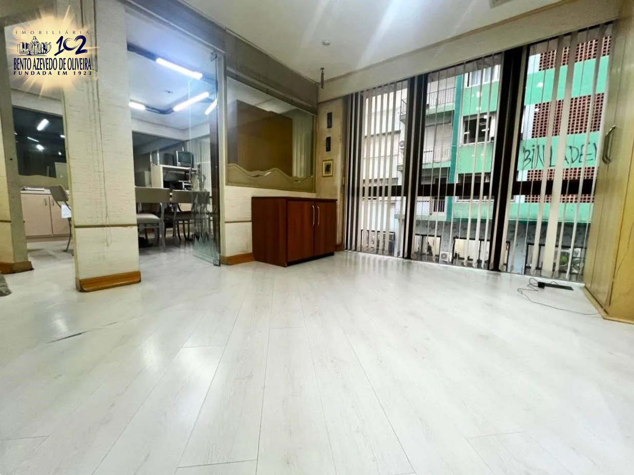 sala principal para a sala de reuniões