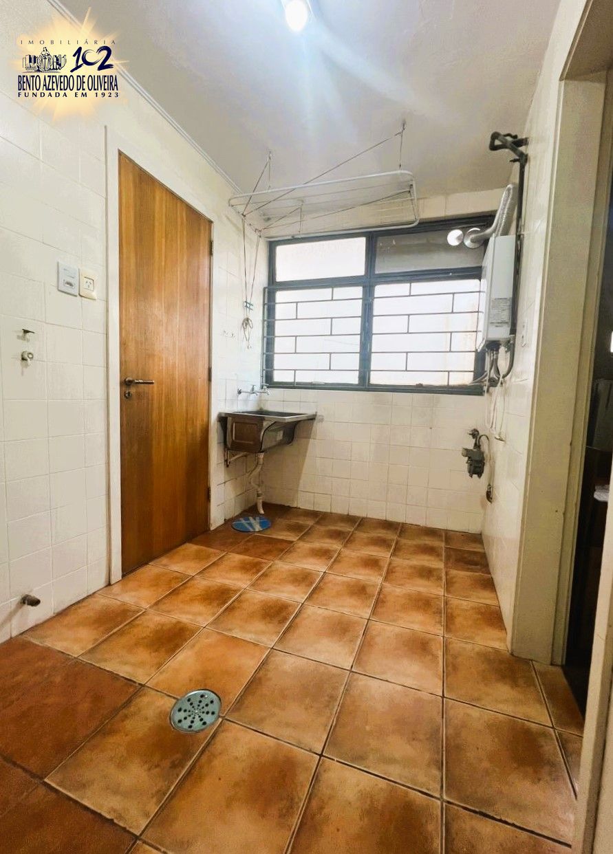 área de serviço ampla