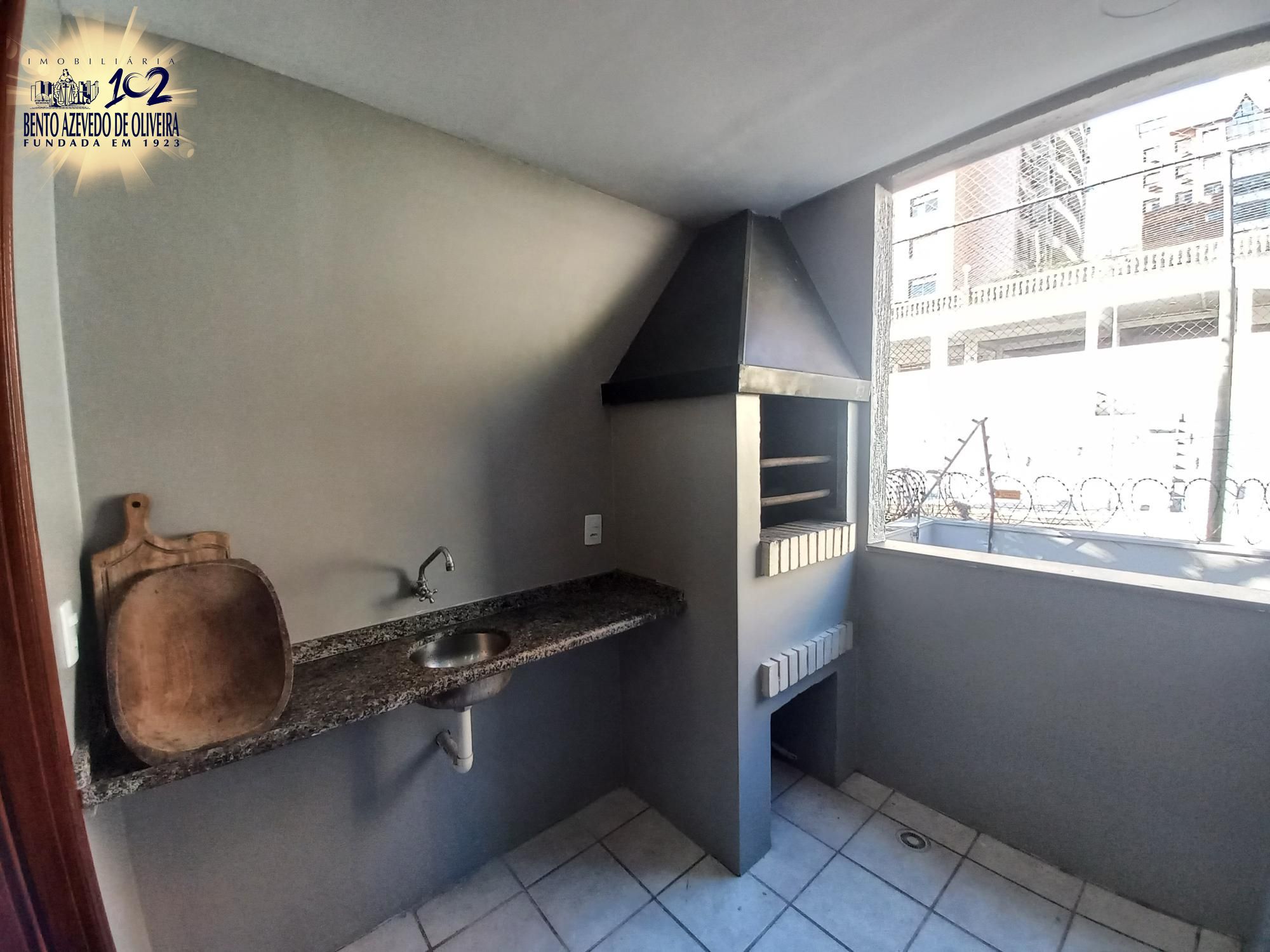 Sacada com Churrasqueira