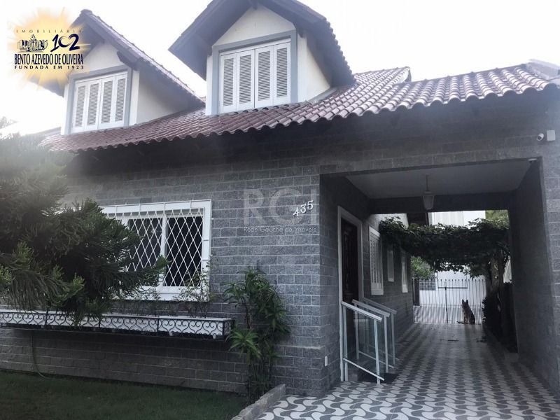 Casa, 3 quartos, 242 m² - Foto 1