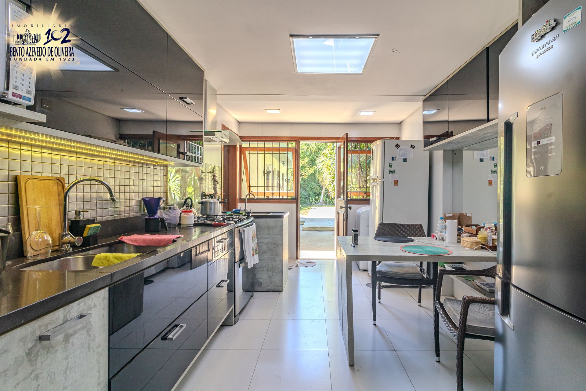 Casa, 4 quartos, 240 m² - Foto 47