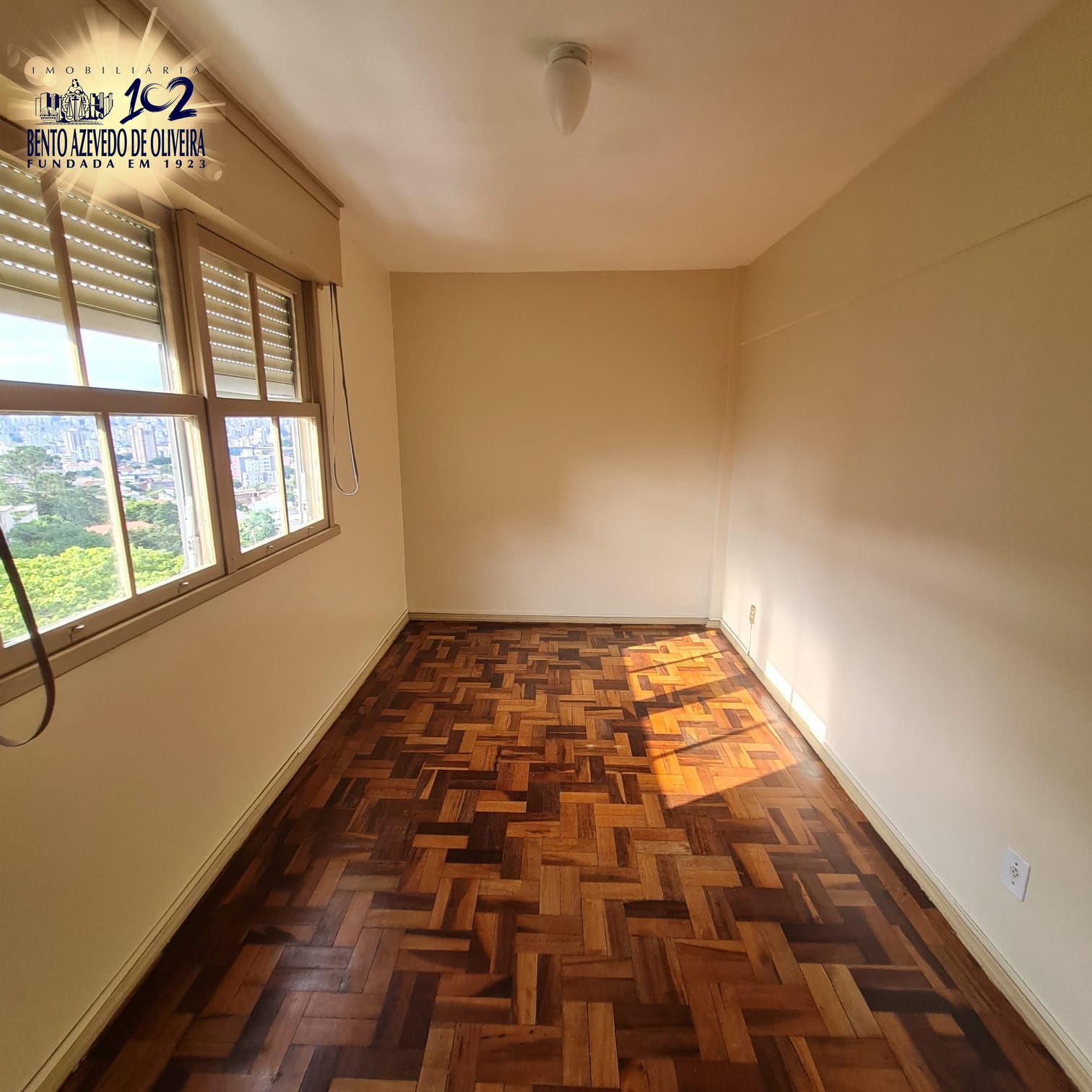 QUARTO CASAL