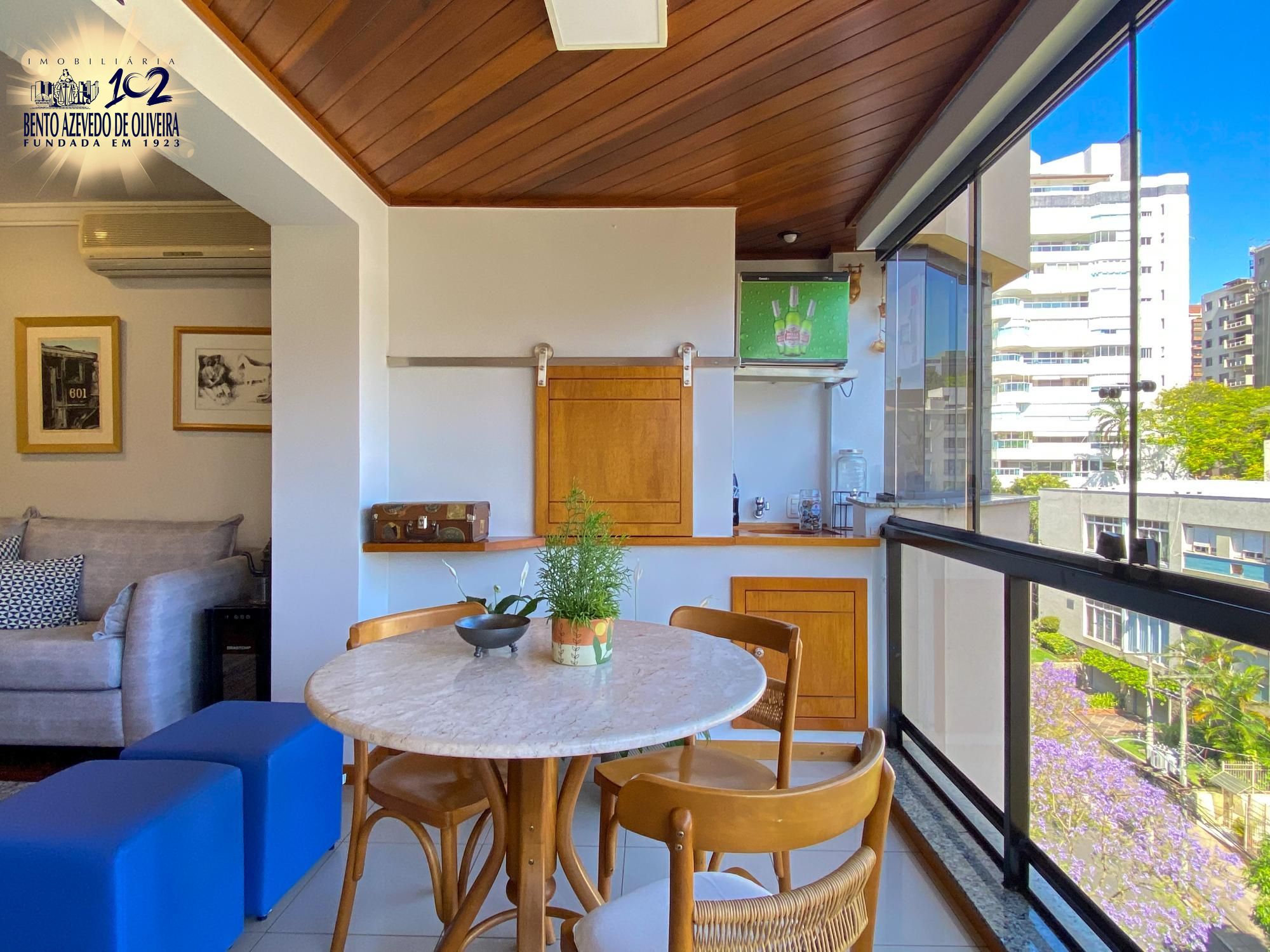 Apartamento, 3 quartos, 140 m² - Foto 1