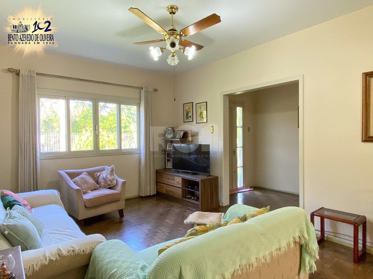 Casa, 4 quartos, 205 m² - Foto 1