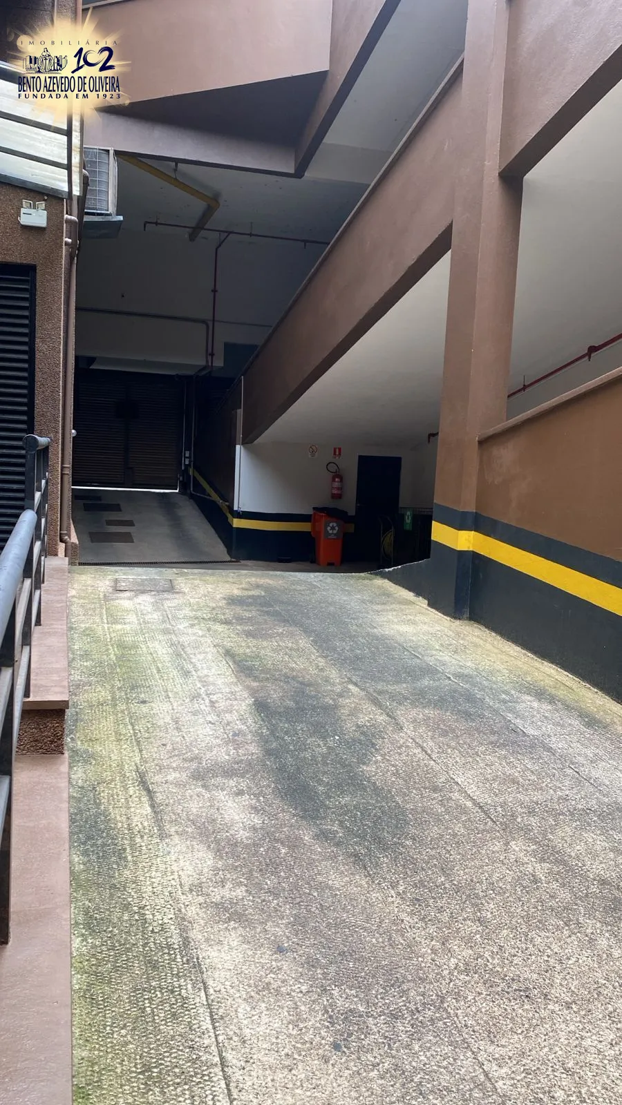 Entrada da garagem