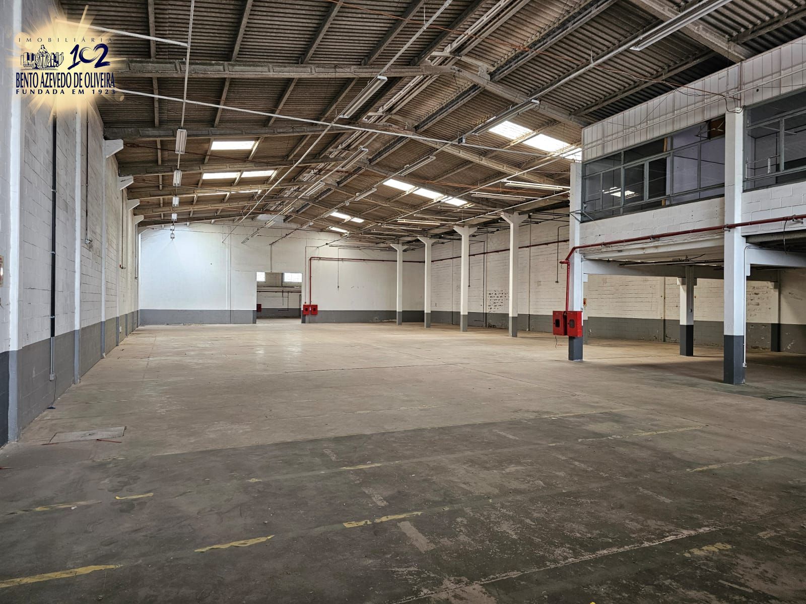 Depósito-Galpão, 2200 m² - Foto 1