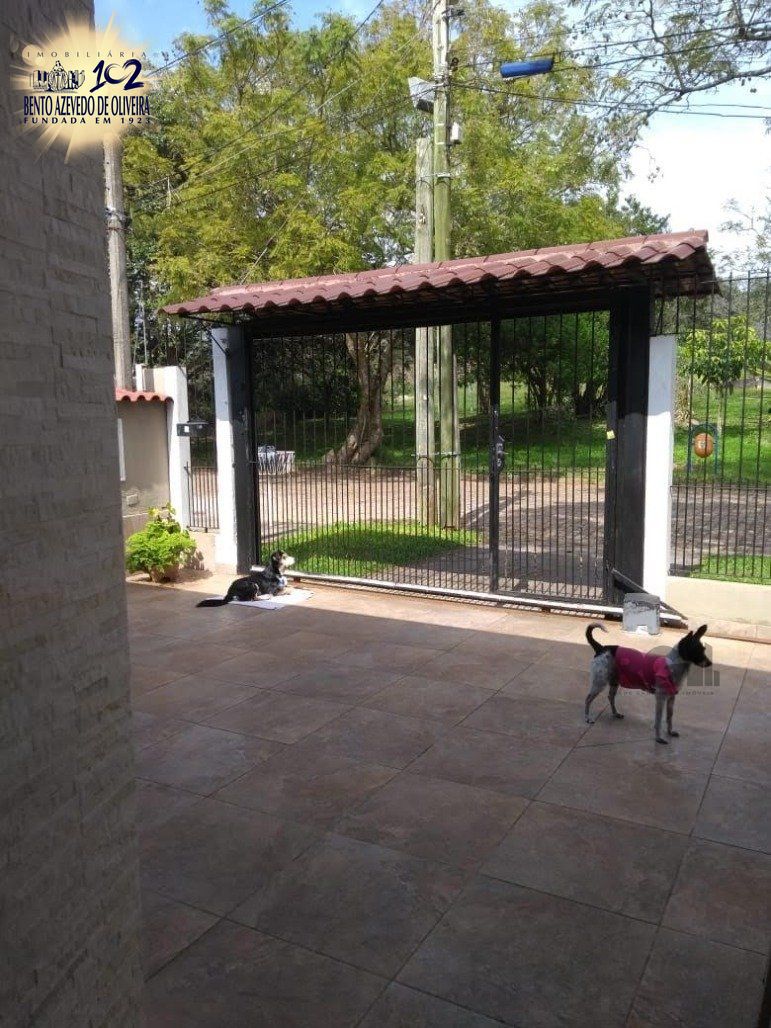 Casa, 4 quartos, 330 m² - Foto 1