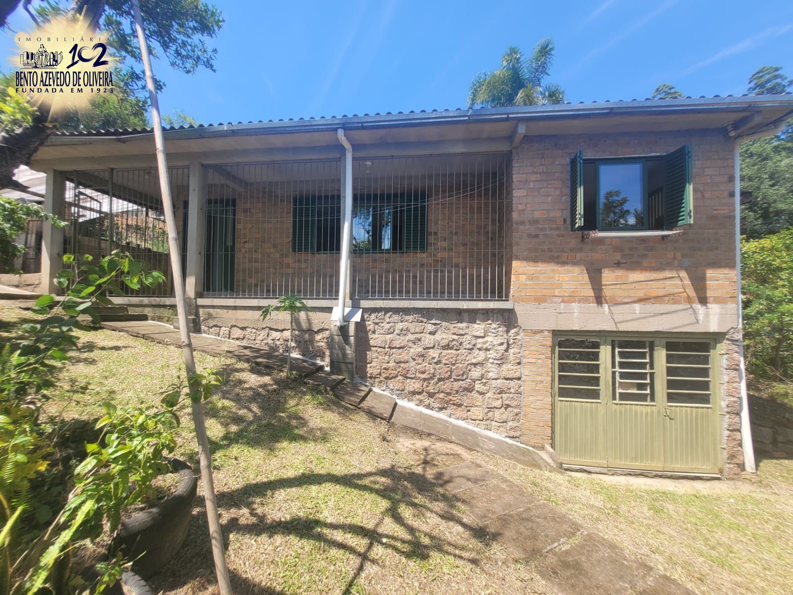 Sítio, 3 quartos, 2071 m² - Foto 1