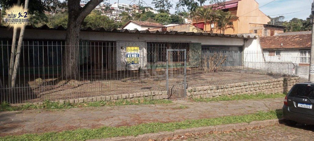 Casa, 4 quartos, 256 m² - Foto 1