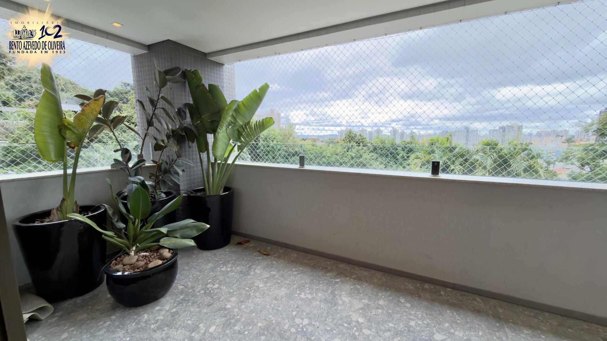 Sacada grande com vista panorâmica