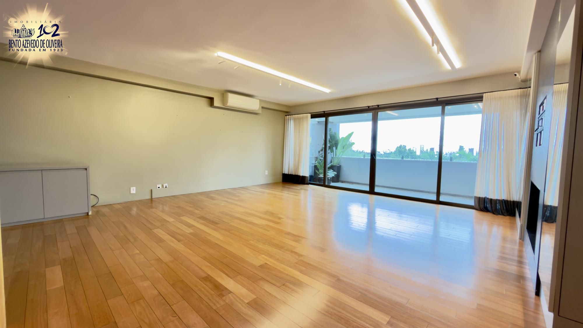 ampla sala para 2 ambientes