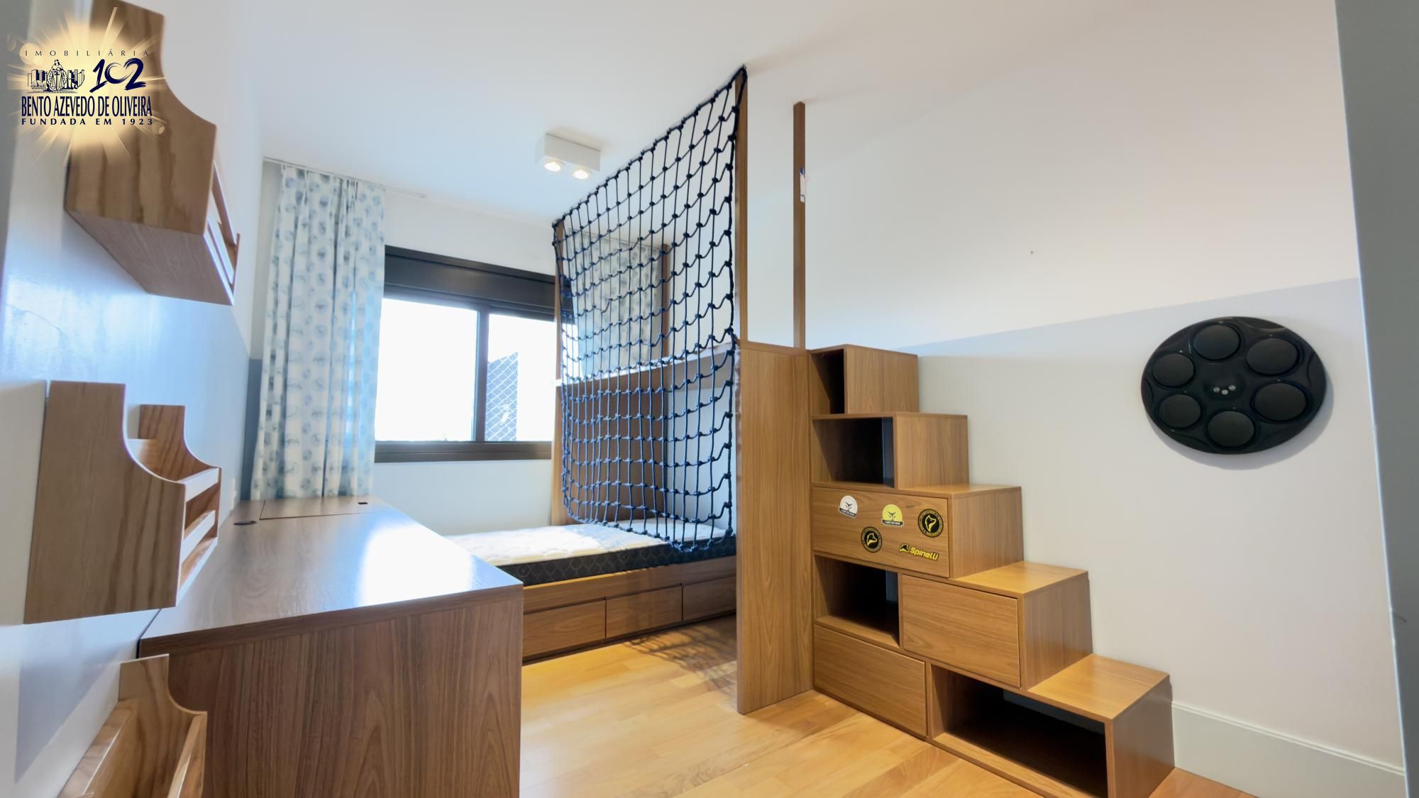 suite 2 - menino