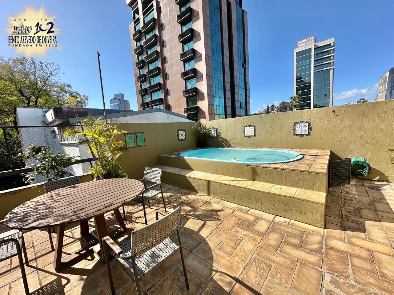 segundo andar área externa pátio e piscina