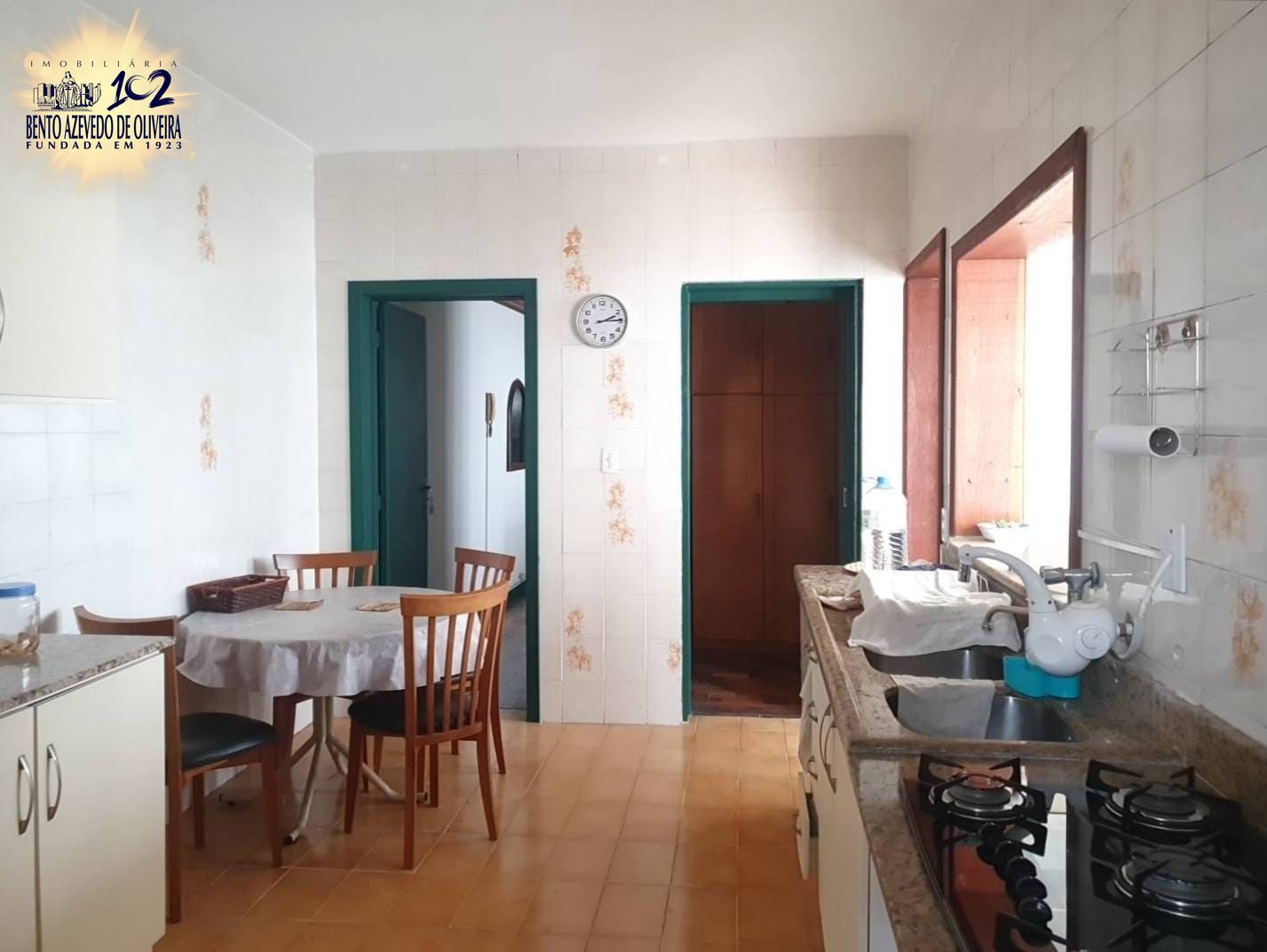 Casa, 3 quartos, 245 m² - Foto 14