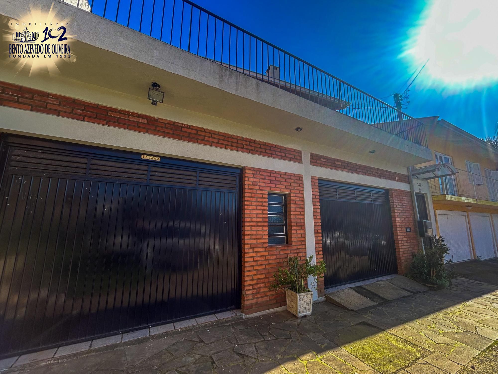 Casa, 3 quartos, 233 m² - Foto 1