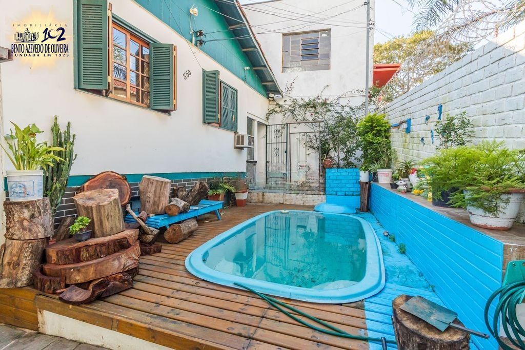 Casa, 3 quartos, 216 m² - Foto 1
