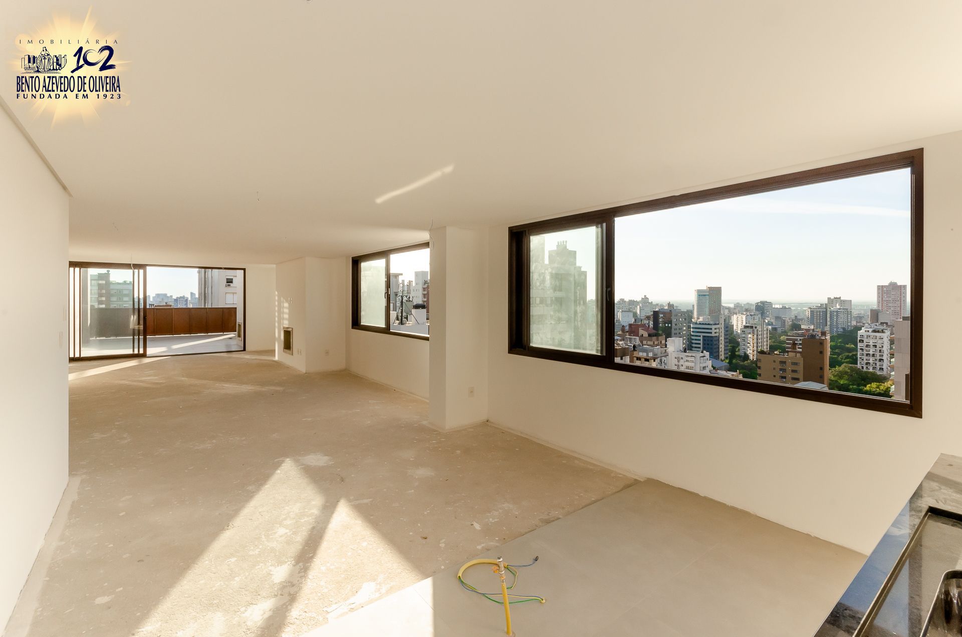 Cobertura, 3 quartos, 297 m² - Foto 1