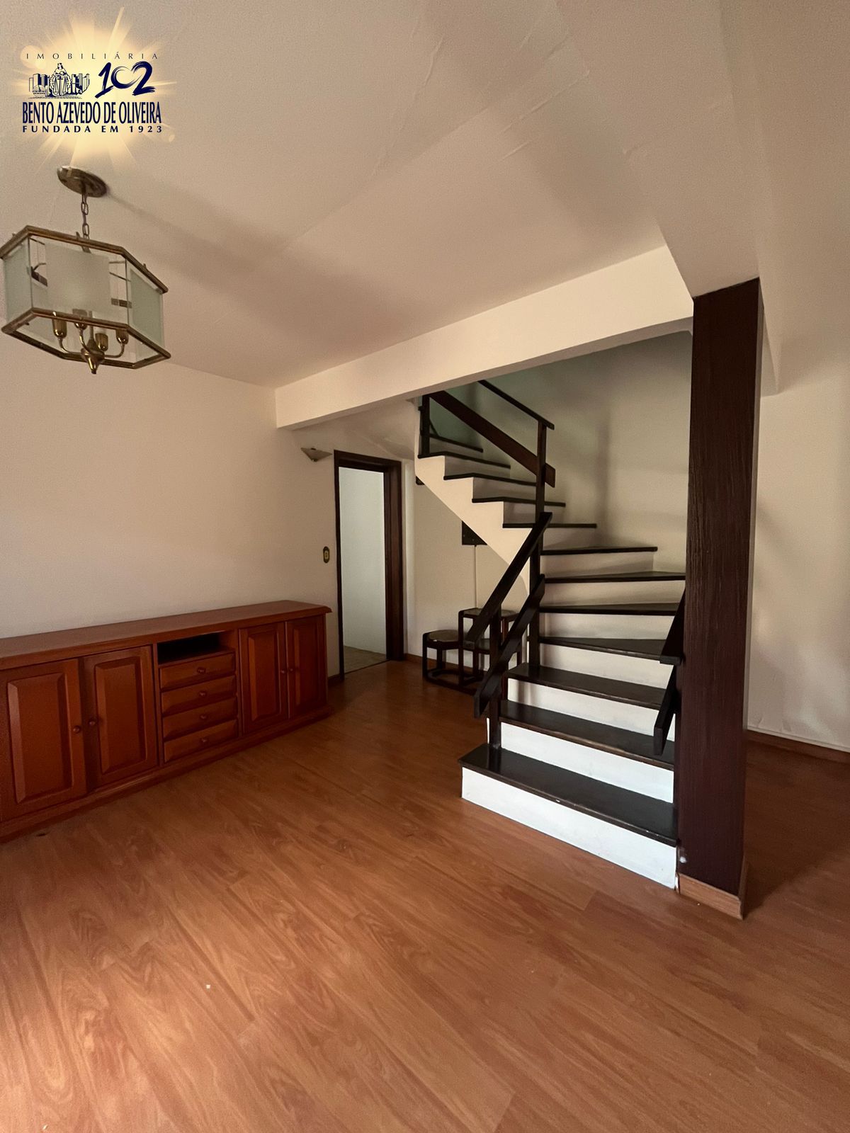 Casa, 3 quartos, 220 m² - Foto 1