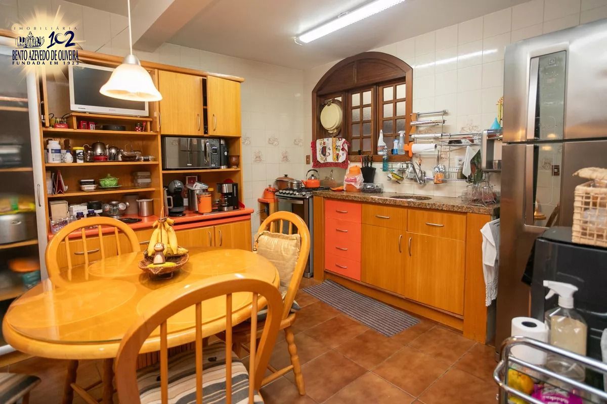 Casa, 4 quartos, 280 m² - Foto 11