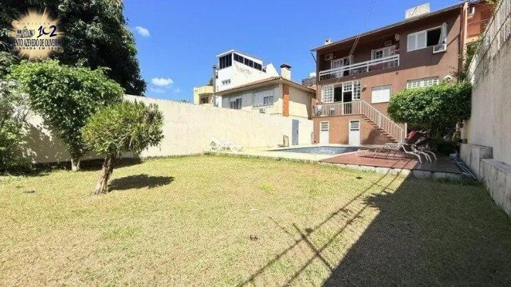 Casa, 4 quartos, 278 m² - Foto 1