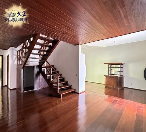 Casa, 3 quartos, 286 m² - Foto 1