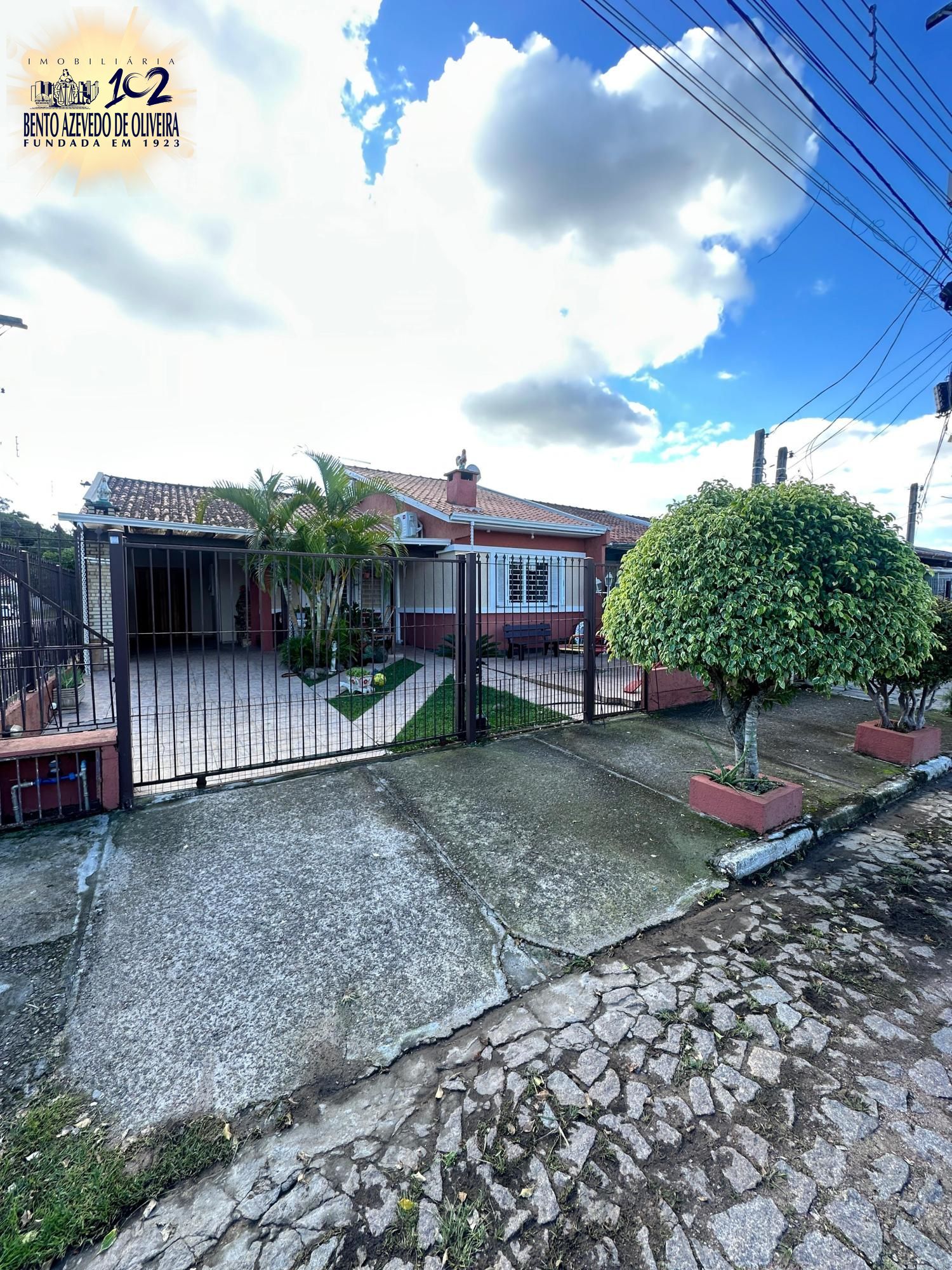 Casa, 4 quartos, 190 m² - Foto 1