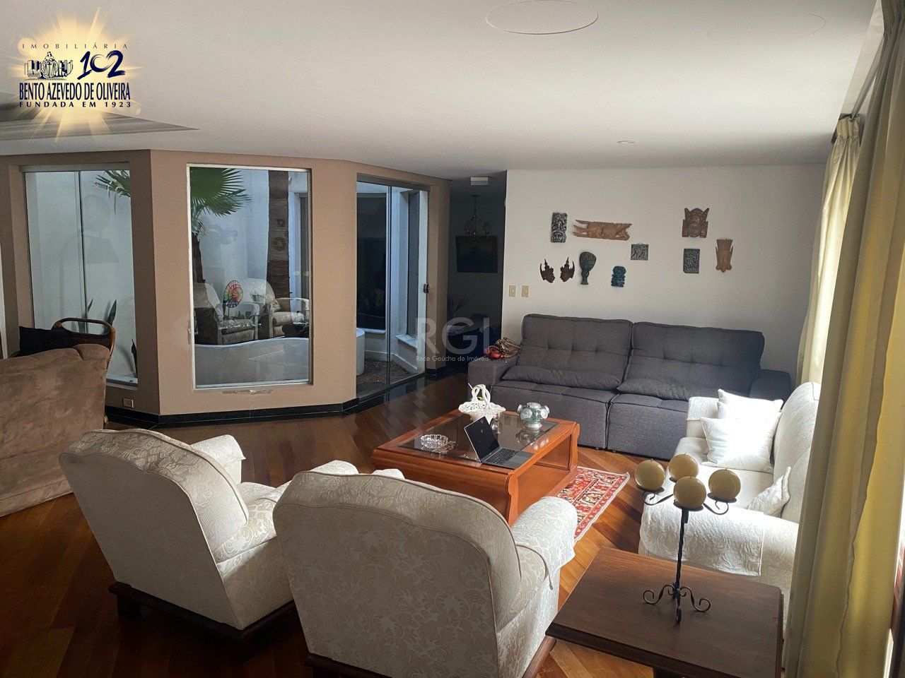 Casa, 4 quartos, 378 m² - Foto 1