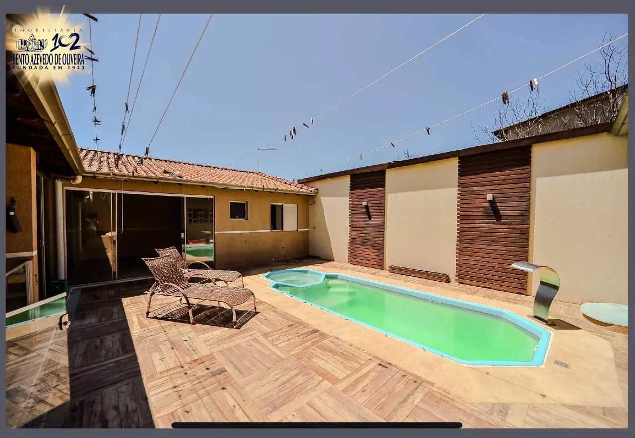 Casa, 5 quartos, 200 m² - Foto 1