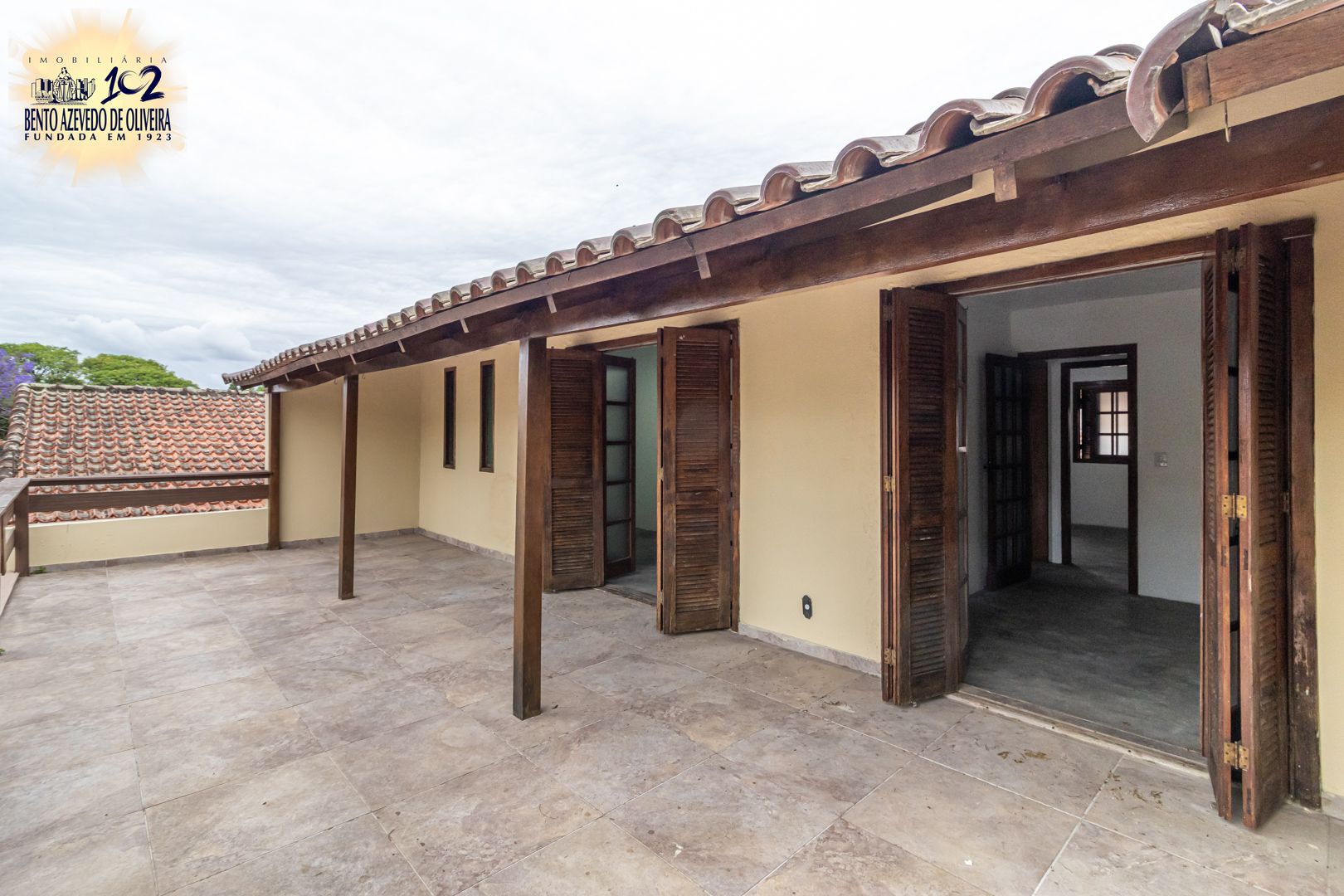 Casa, 4 quartos, 262 m² - Foto 2